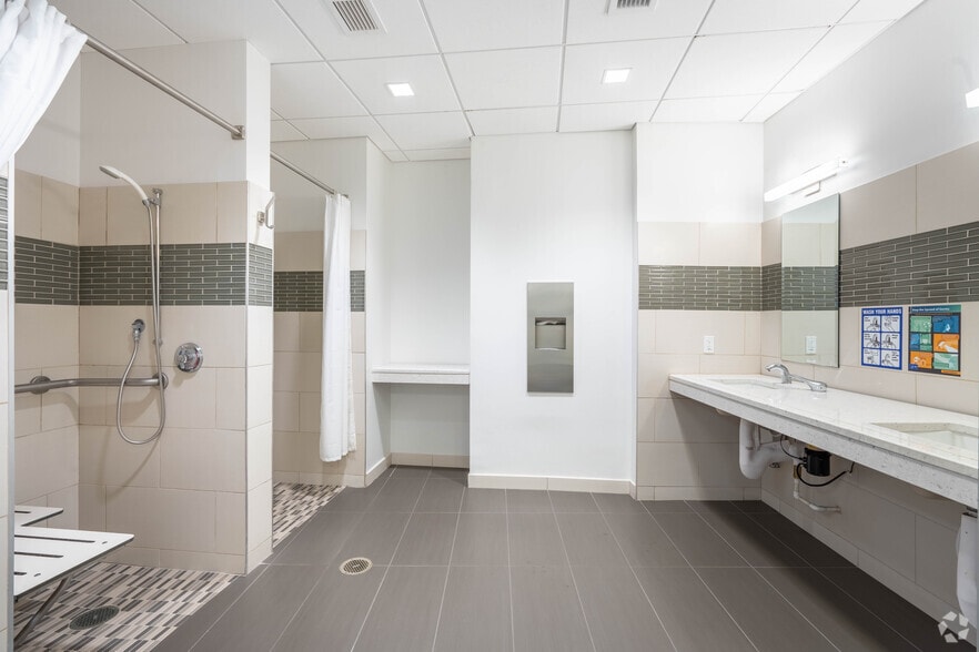 More Photos Of 9200-9211 Corporate Blvd, Rockville Unknown For Lease