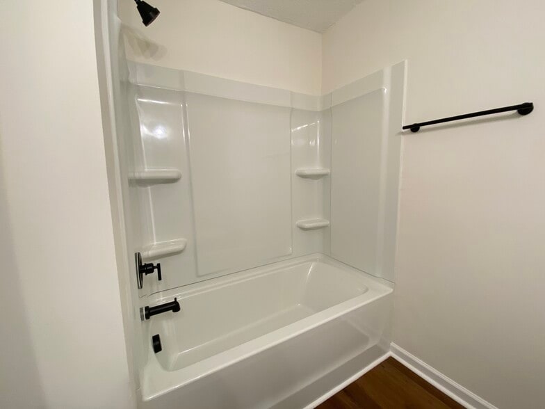 More Photos Of 1127 Rutherford Rd, Greenville Apartments For Sale