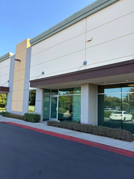 More Photos Of 1227 Flynn Rd, Camarillo Warehouse For Sale