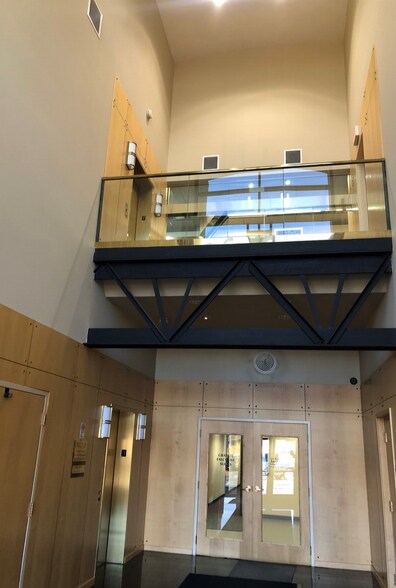 More Photos Of 27085-27087 Gratiot Ave, Roseville Office For Sale