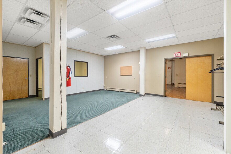 More Photos Of 132 W Pearl St, Jackson Storefront For Sale