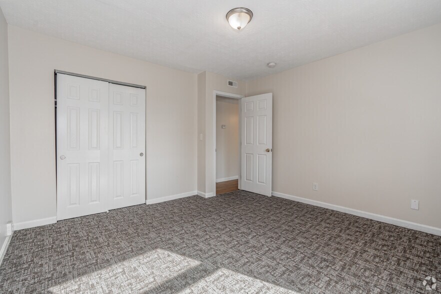 More Photos Of 7300-7310 Southside Dr, Louisville Apartments For Sale