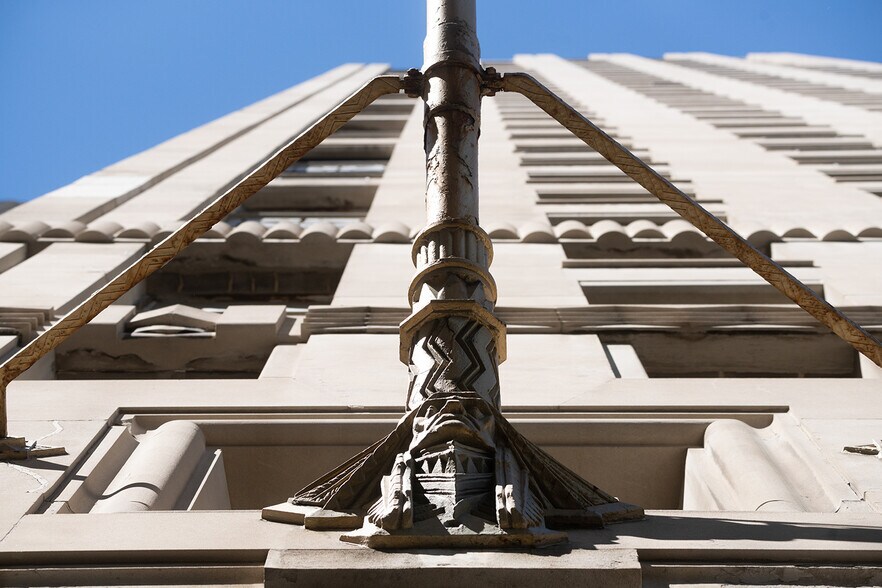 More Photos Of 645 Griswold St, Detroit Unknown For Lease