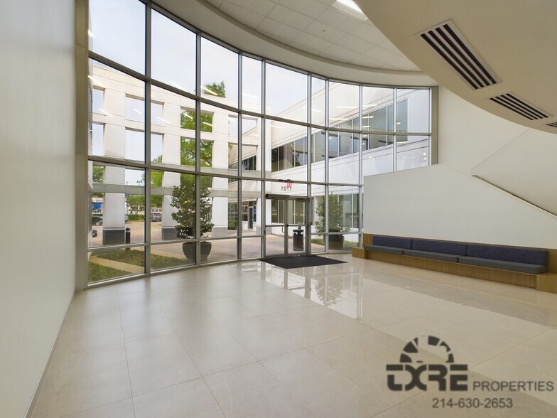 More Photos Of 1701 E Lamar Blvd, Arlington Office For Lease