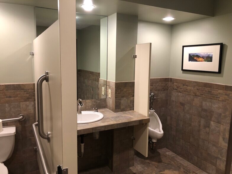 More Photos Of 5401 S Prince St, Littleton Medical For Lease