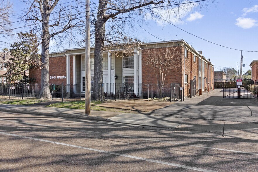 More Photos Of , Memphis Multifamily For Sale