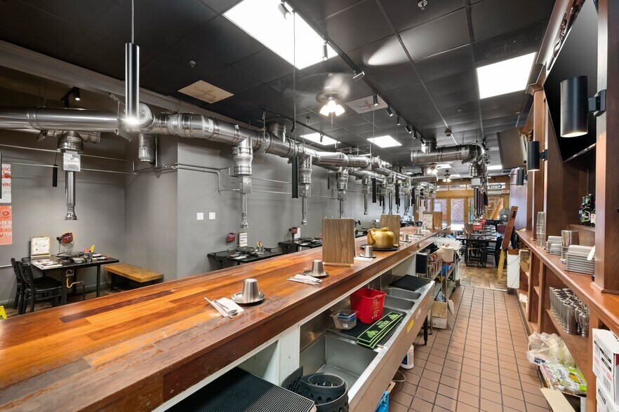 More Photos Of 1127 Broad St, San Luis Obispo Storefront For Sale