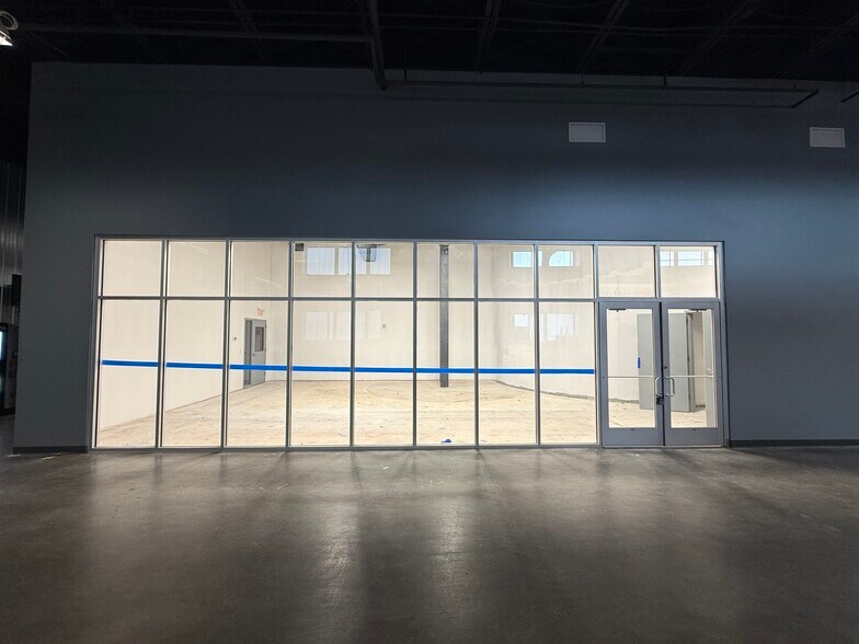 More Photos Of 15 Lund Rd, Saco Light Manufacturing For Lease