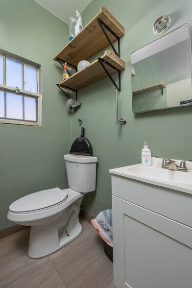 More Photos Of 1909-1913 Yandell Dr, El Paso Loft Creative Space For Sale