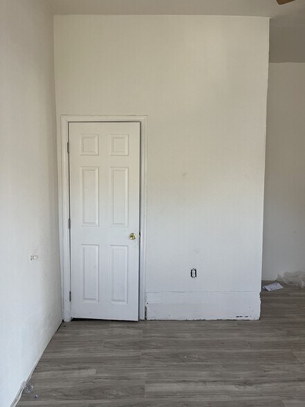 More Photos Of 8225 Main St, Los Angeles Religious Facility For Lease