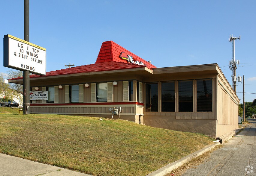 Primary Photo Of 6418 Callaghan Rd, San Antonio Restaurant For Sale