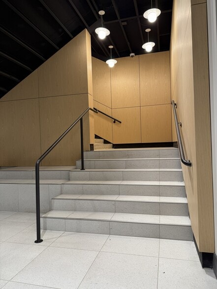 More Photos Of 4835 S Highland Dr, Holladay Office For Lease