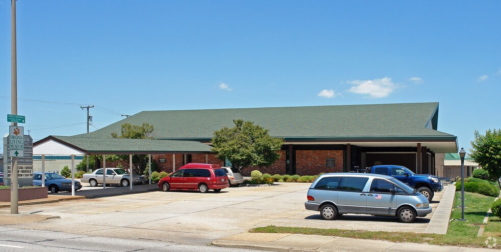 More Photos Of 10816-10880 Warwick Blvd, Newport News Unknown For Sale