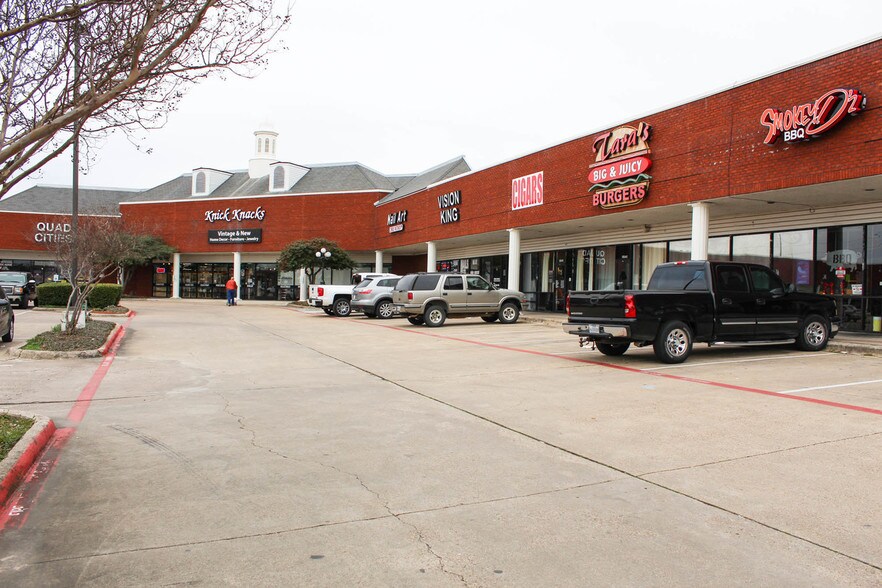 More Photos Of 211-215 W Camp Wisdom Rd, Duncanville Unknown For Lease