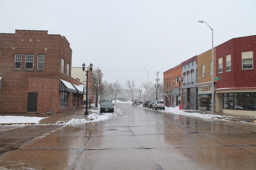 More Photos Of 120 W Grand Ave, Eau Claire Office Residential For Lease
