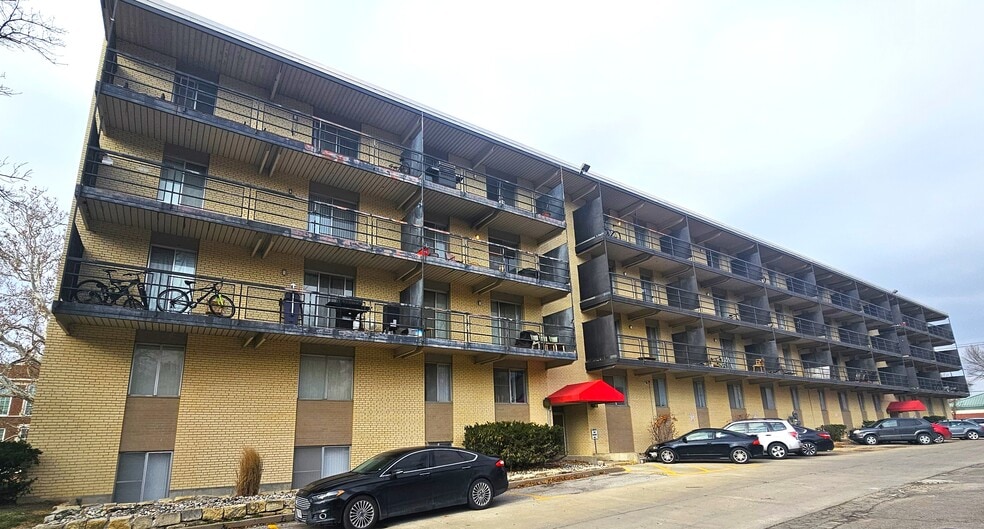 Primary Photo Of , Lincoln Unknown For Sale