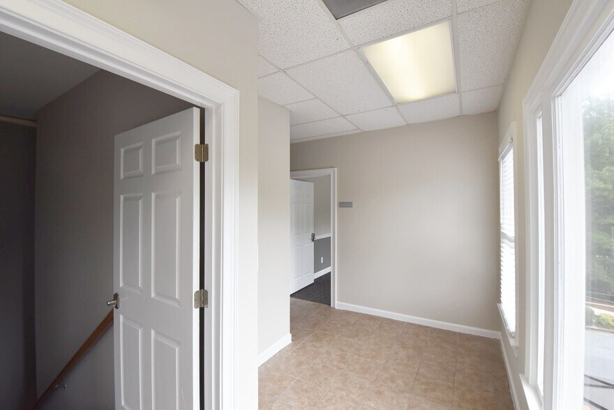 More Photos Of 116 Peachtree Ct, Peachtree City Medical For Lease