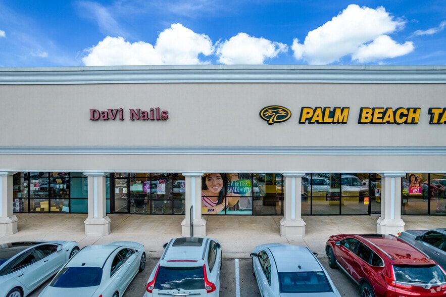 More Photos Of 999 E Basse Rd, San Antonio Unknown For Lease