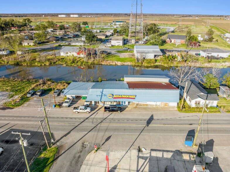 More Photos Of 3871 Highway 1, Raceland Freestanding For Sale