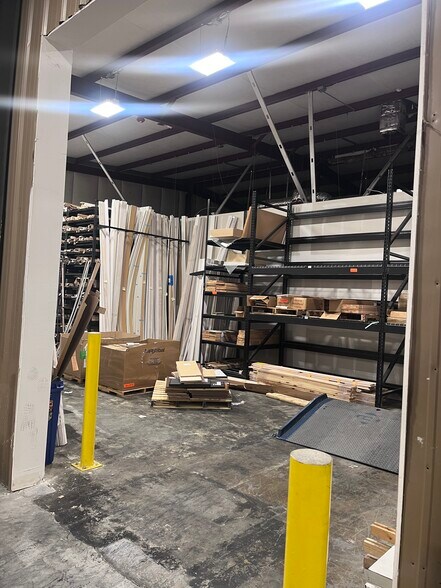 More Photos Of 2801 McKinley Ave, Fort Smith Warehouse For Lease