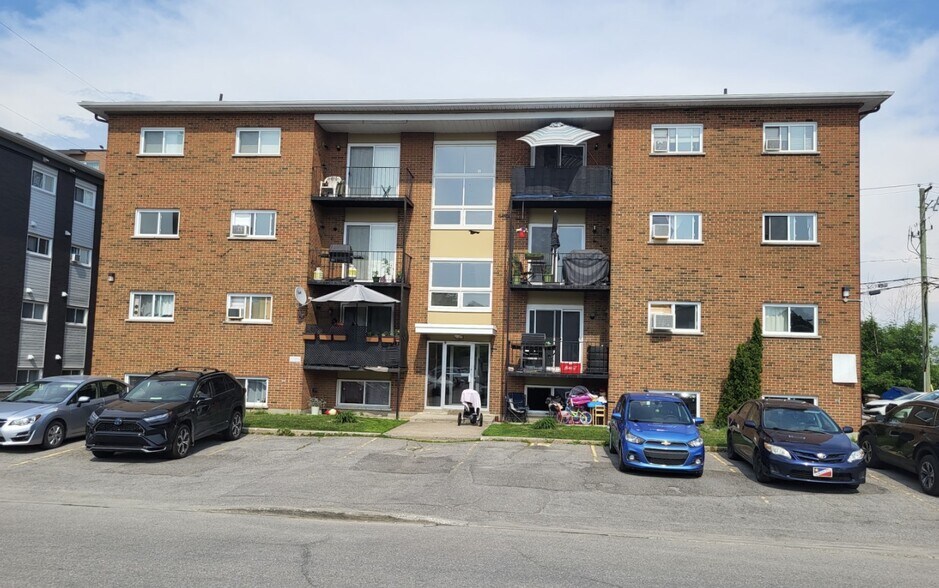 Primary Photo Of 8 Rue Tassé, Gatineau Apartments For Sale