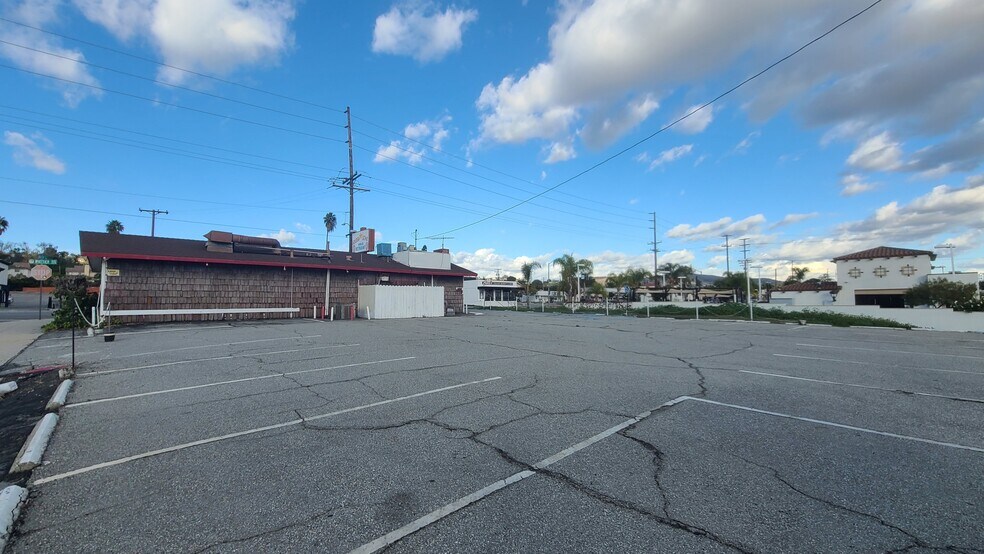 More Photos Of 150 W Whittier Blvd, La Habra Restaurant For Lease