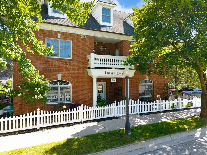 More Photos Of 206 E Liberty St, Milford Office For Sale