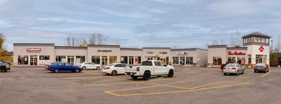 More Photos Of 3184 du Quai Ave, Alfred and Plantagenet Department Store For Lease