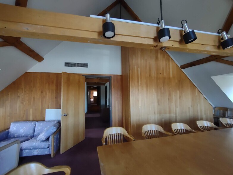 More Photos Of 1 Mill Plz, Laconia Office For Sale