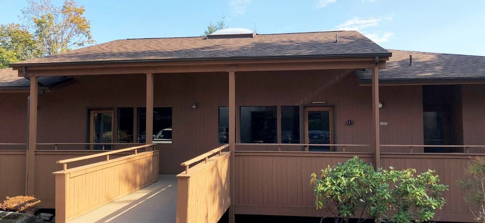 More Photos Of 16122 8th Ave SW, Burien Medical For Lease