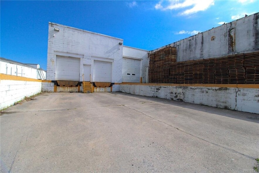 More Photos Of 2231 Youngstown Wilson rd, Ransomville Flex For Sale