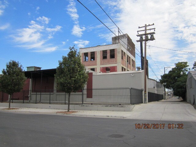 More Photos Of 805 8th St, Los Banos Industrial For Sale