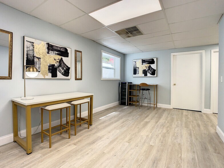More Photos Of 22 W Monument Ave, Kissimmee Office For Lease