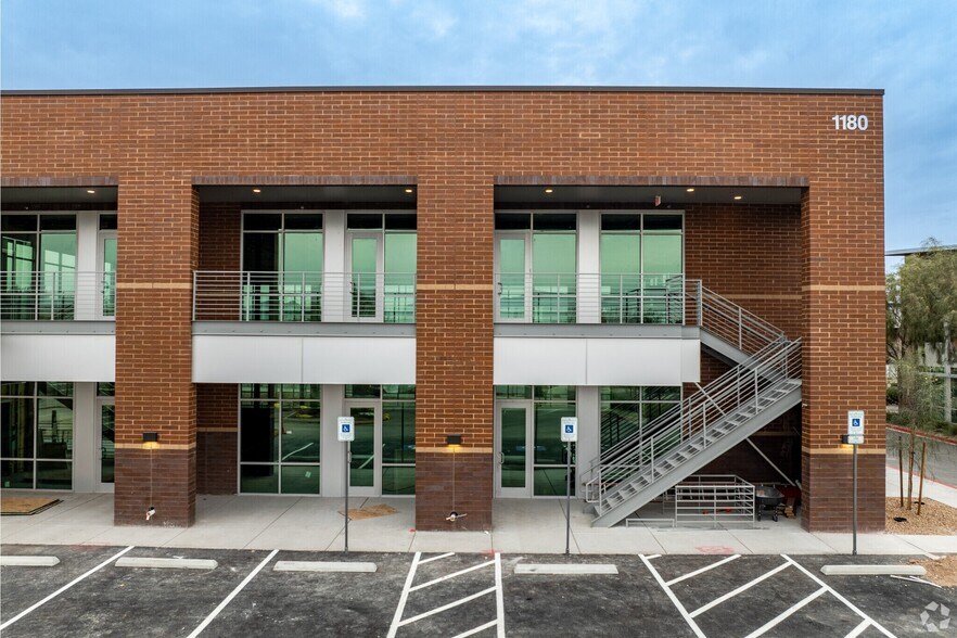 More Photos Of 1180 E Sunset Rd, Henderson Medical For Lease
