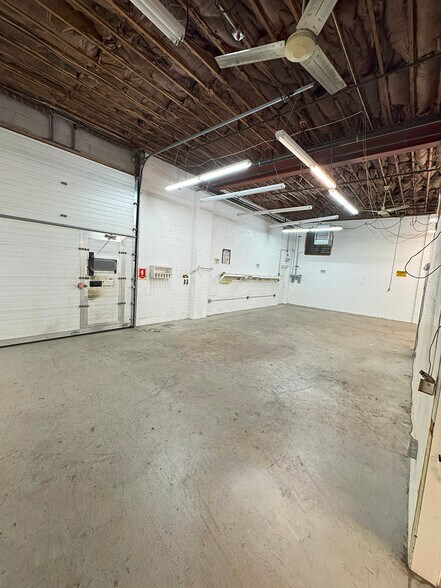 More Photos Of 5 Veronica Ave, Somerset Distribution For Sale