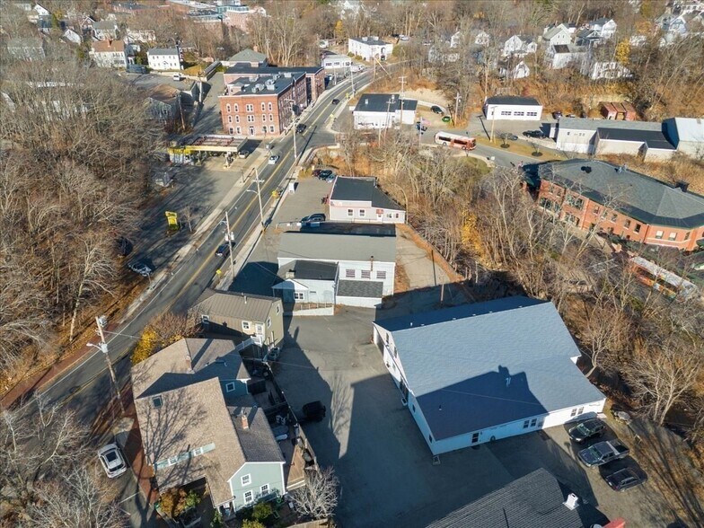 More Photos Of 46 Elm St, Amesbury Service Station For Lease