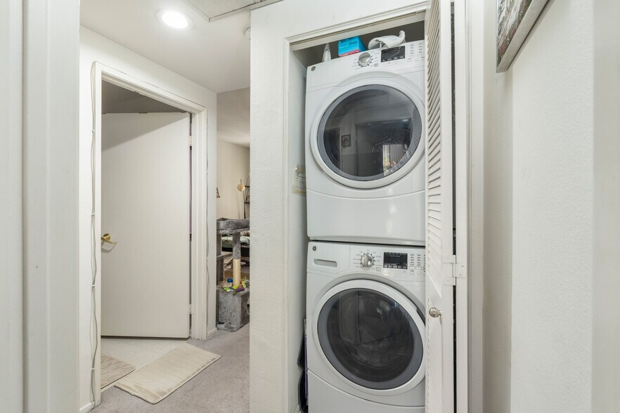 More Photos Of 909 N San Vicente Blvd, West Hollywood Apartments For Sale