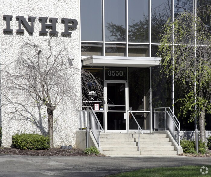 More Photos Of 3550 N Washington Blvd, Indianapolis Medical For Lease