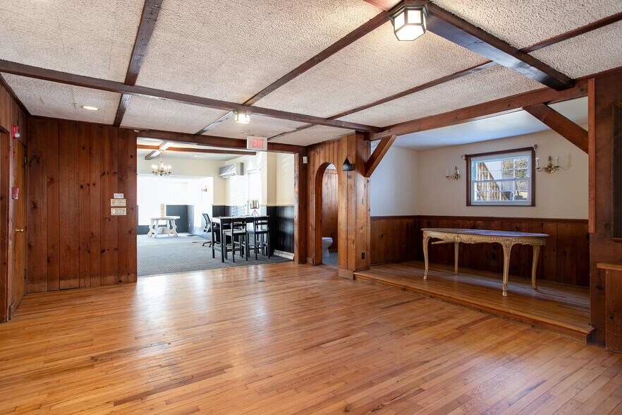 More Photos Of 227 Egremont Plain Rd, North Egremont Office For Sale