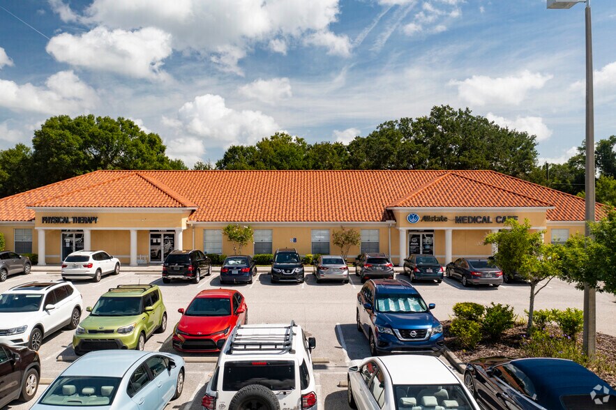 More Photos Of 13003-13011 Summerfield Square Dr, Riverview Medical For Lease