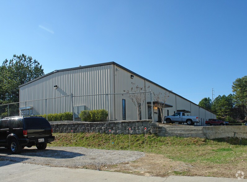 More Photos Of 450 S Cemetery St, Norcross Warehouse For Sale