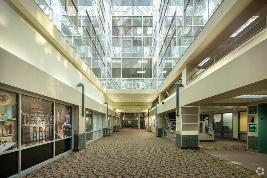 More Photos Of 308 W State St, Rockford Office For Lease