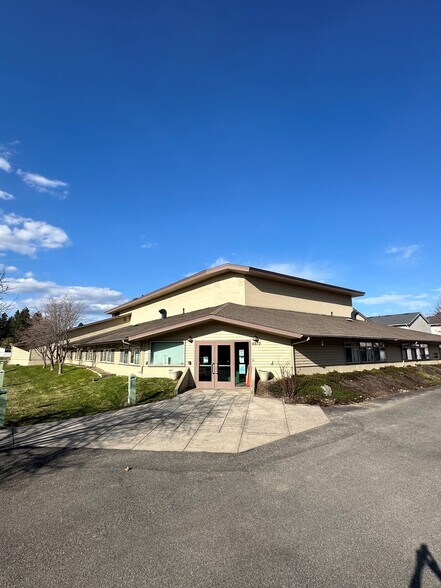 Primary Photo Of 4810 N Ramsey Rd, Coeur d'Alene Schools For Lease