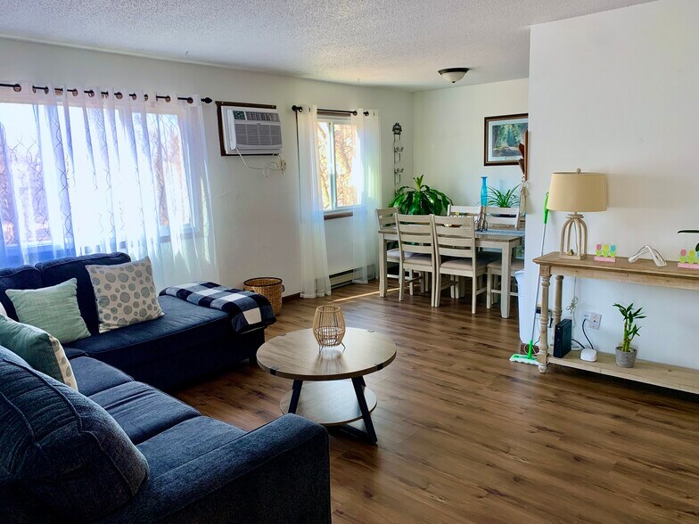 More Photos Of 110-116 Baldwin St, Granite Falls Apartments For Sale