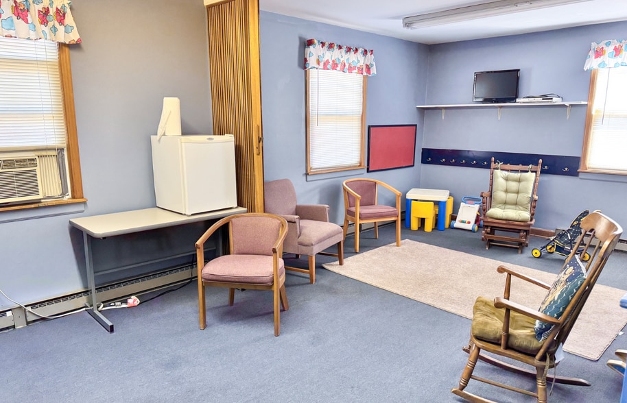 More Photos Of 1540 Roanoke rd, Daleville Specialty For Sale