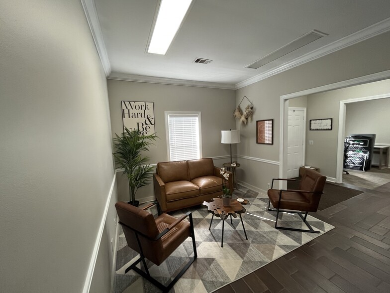 More Photos Of 850 Kennesaw Ave NW, Marietta Medical For Lease