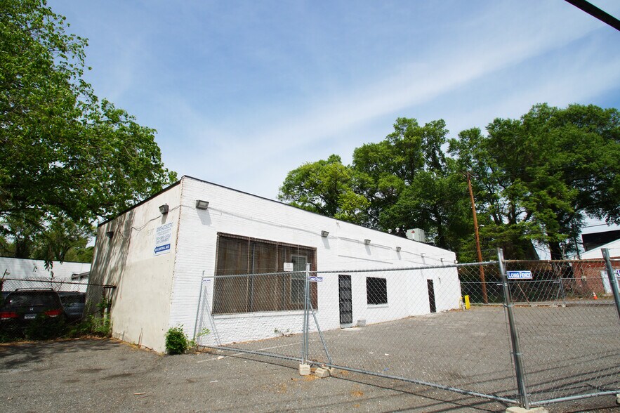 More Photos Of 6118 Old Central Ave, Capitol Heights Warehouse For Lease