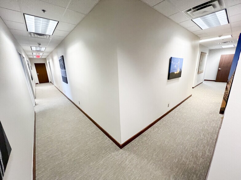 More Photos Of 303 W Wall St, Midland Office For Lease