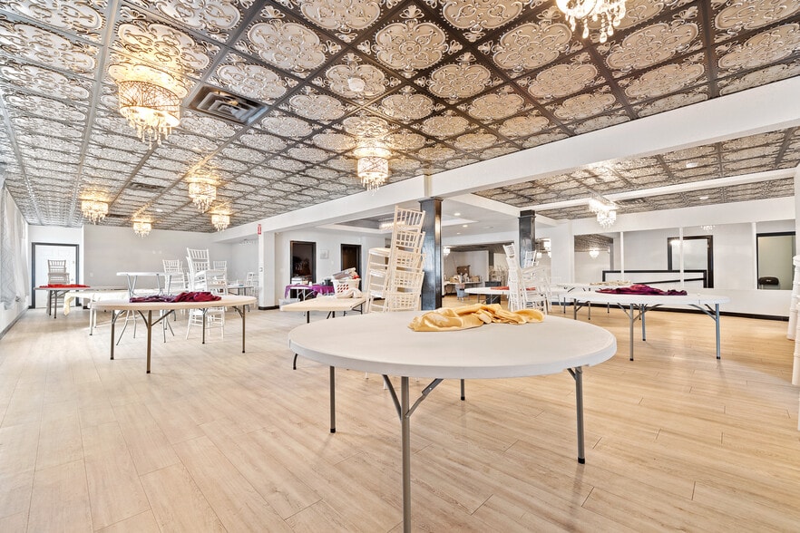 More Photos Of 603 N River St, Hot Springs Hotel For Lease