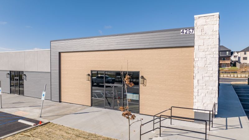 More Photos Of 4257 Harrodsburg Rd, Lexington General Retail For Lease